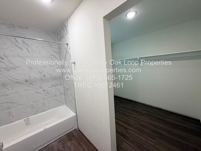 Building Photo - 4 N Atlantic St