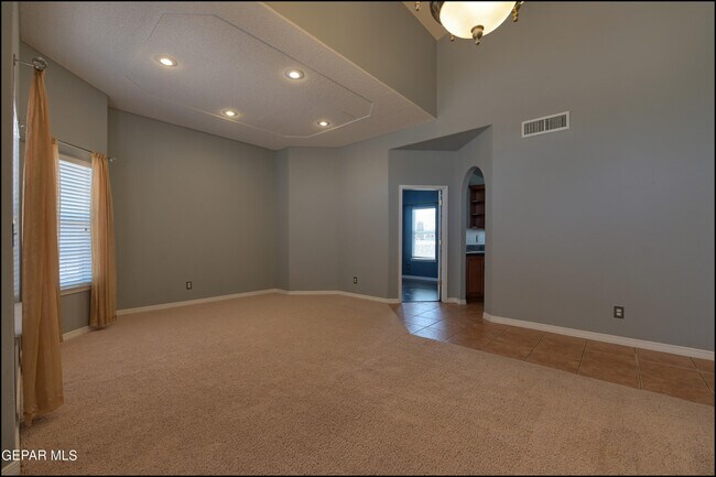 Building Photo - 6300 Franklin Vista Dr