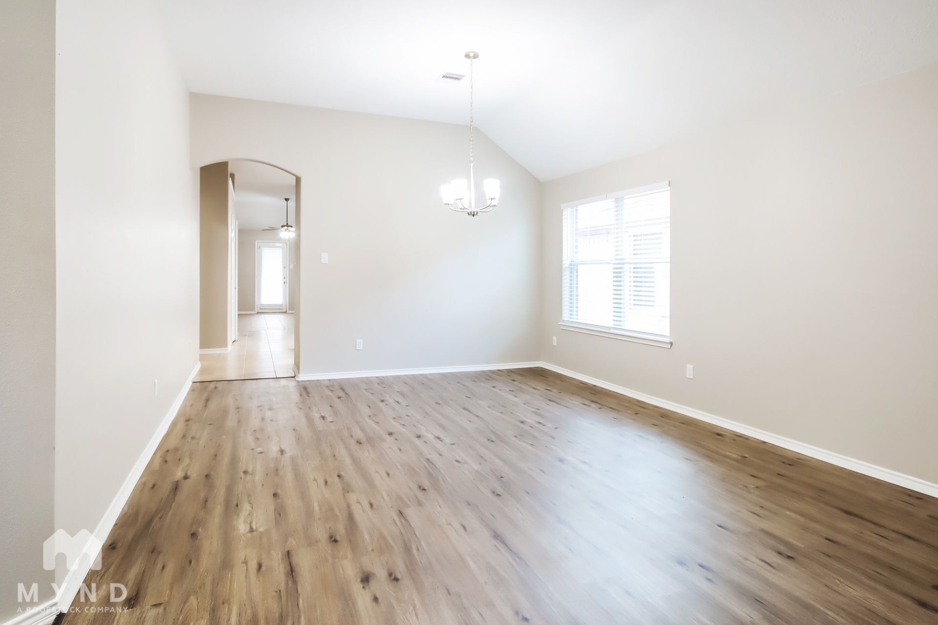 Building Photo - 4709 Meadow Way Dr