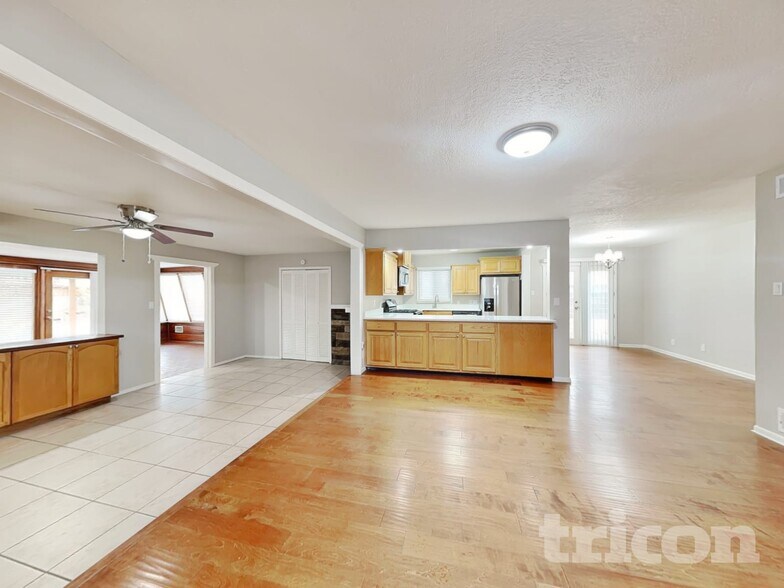 Building Photo - 900 Arizona St SE