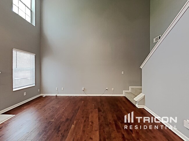 Building Photo - 4151 Ravenwood Ct