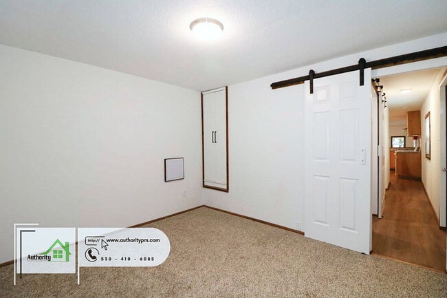 Building Photo - 4083 Notre Dame Ave