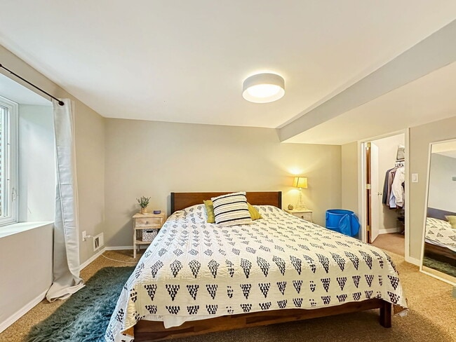 Building Photo - 4101 38th Ave S