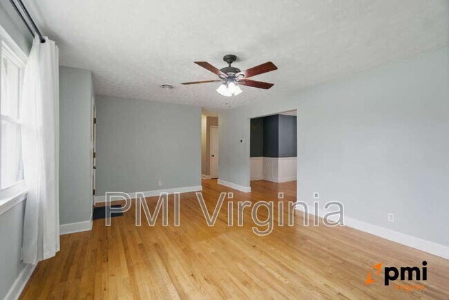 Building Photo - 4012 Nina Dr