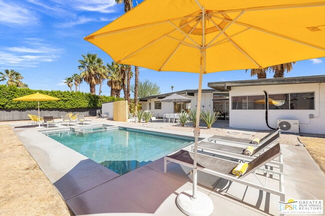 Building Photo - 2267 N San Antonio Rd