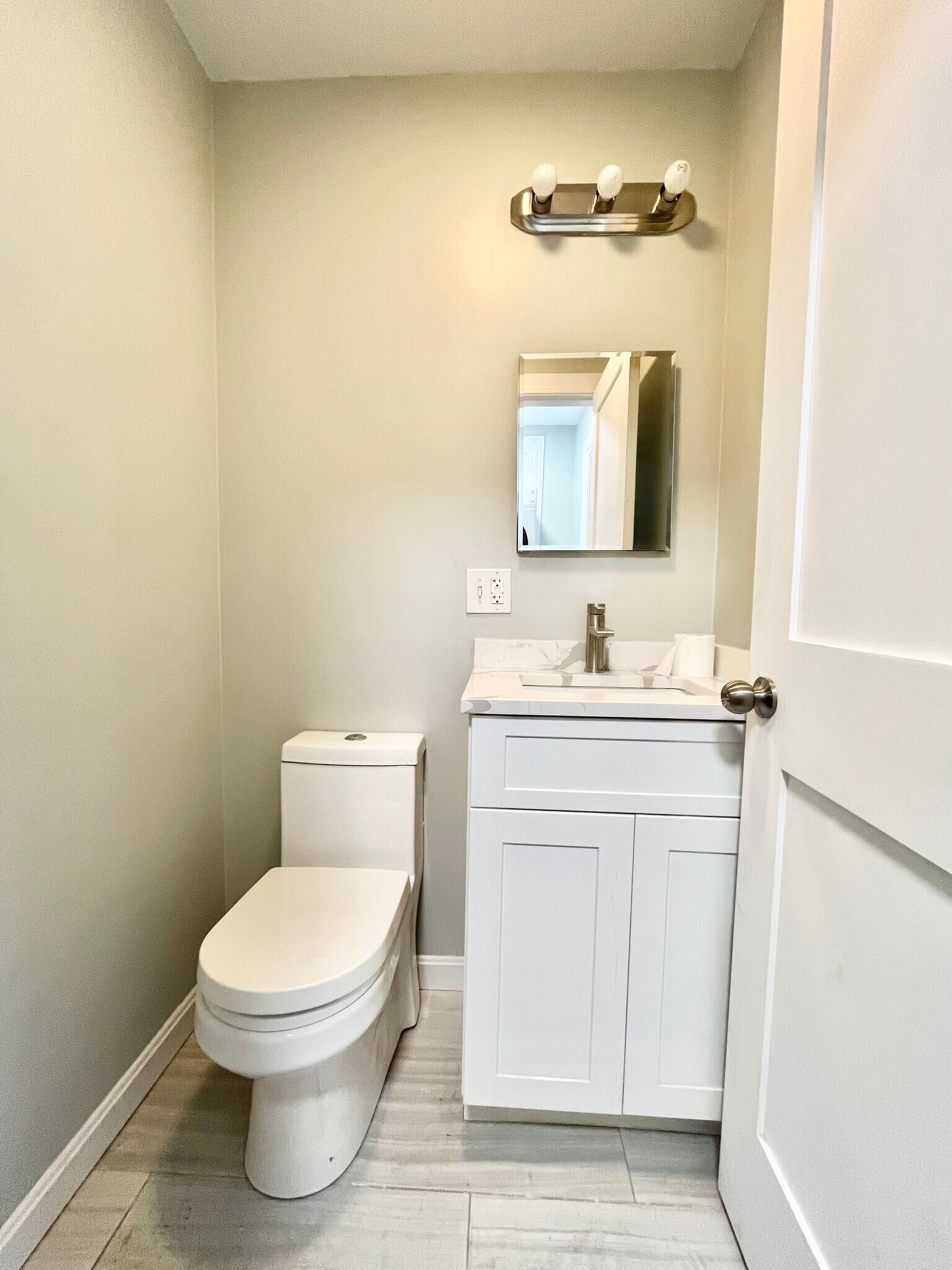 Building Photo - 49 Forbes St