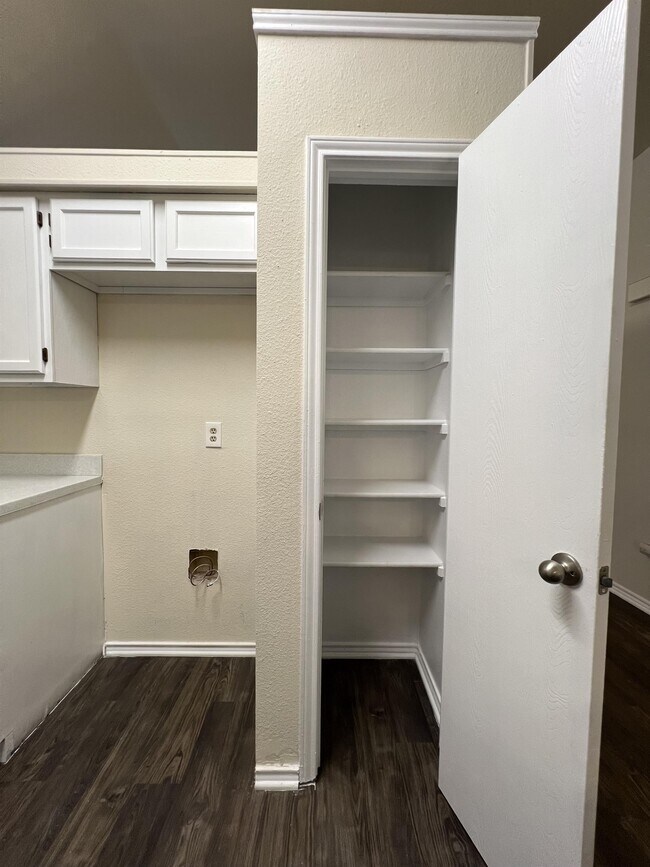 Building Photo - 3701 Habersham