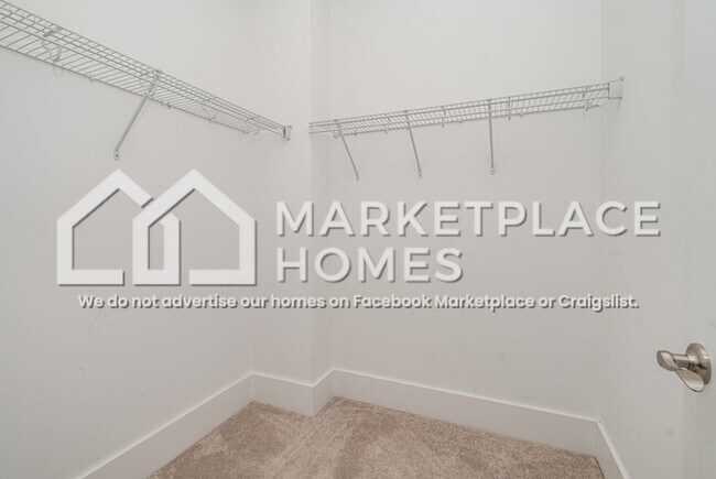 Building Photo - 190 Briar Rd