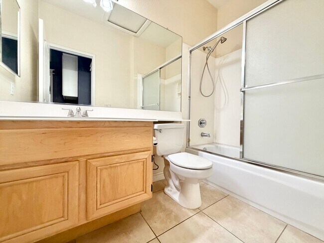 Building Photo - Move-In Ready 3 Bedroom 2 Bathroom Hemet Pool Home with Solar