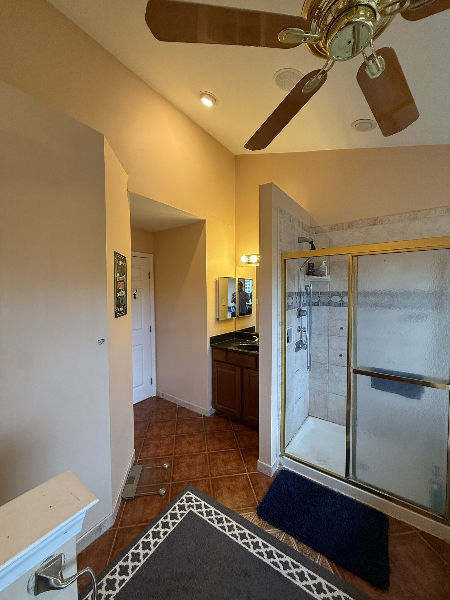 Master Bathroom - 1006 Glendevon Dr