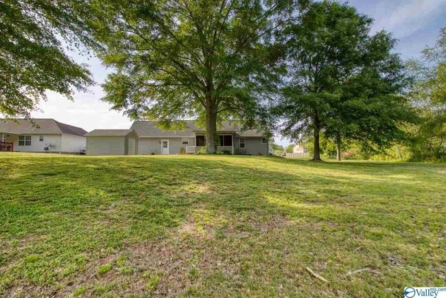 Building Photo - 328 Land Cir