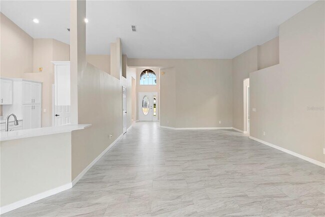Building Photo - 9885 Montclair Cir