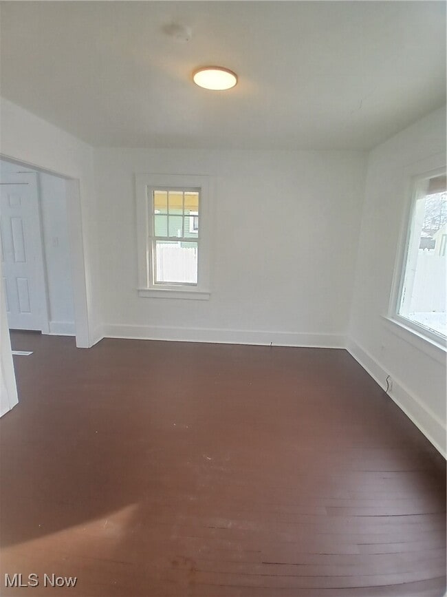 Building Photo - 39 Hilton Ave