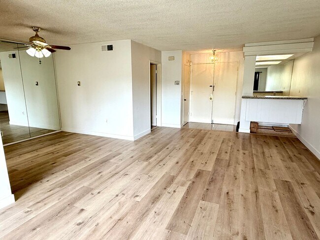 Building Photo - 1301 S Atlantic Blvd