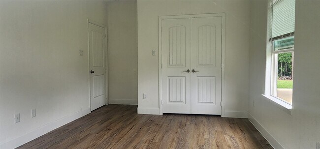 Building Photo - 452 N Cattle Dr