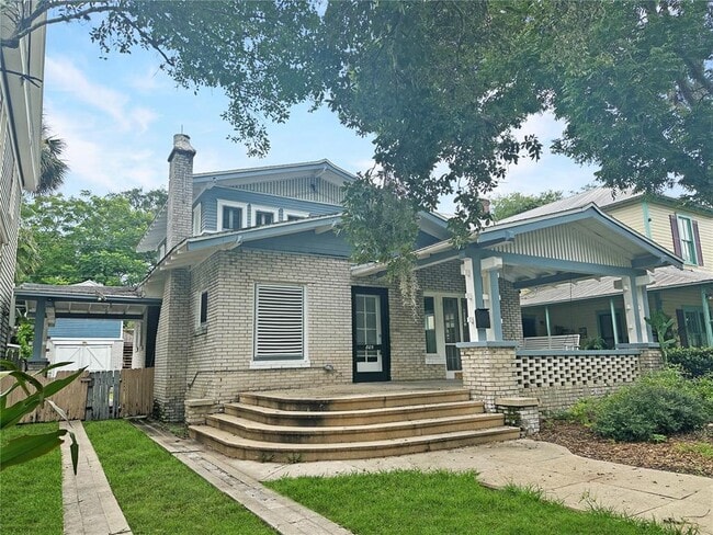 Building Photo - 805 S Park Ave