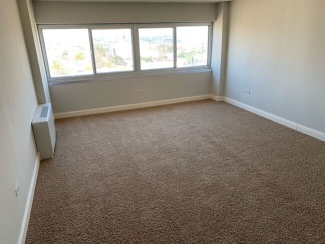 Building Photo - sp182