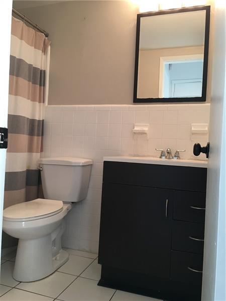 Building Photo - 1812 E Oakland Park Blvd