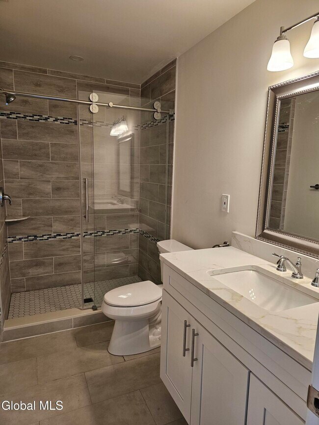 Building Photo - 489 Grooms Rd