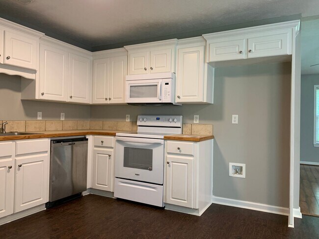 Building Photo - 23 Weatherwood Ln., Ward AR 72176 - Super ...