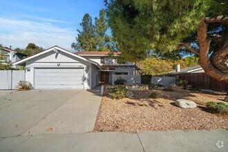 Building Photo - Charming Agoura Hills Home with Ample Outd...