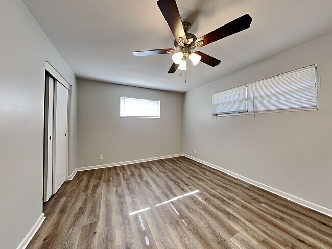 Building Photo - Renovated 3BR/2BA Home in Arlington Hills Jacksonville | Garage & Fenced Yard