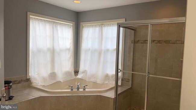 Building Photo - 1525 Rabbit Hollow Pl
