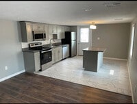 Building Photo - 752 Dunmore St