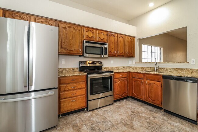 Building Photo - 1439 Colborne Dr