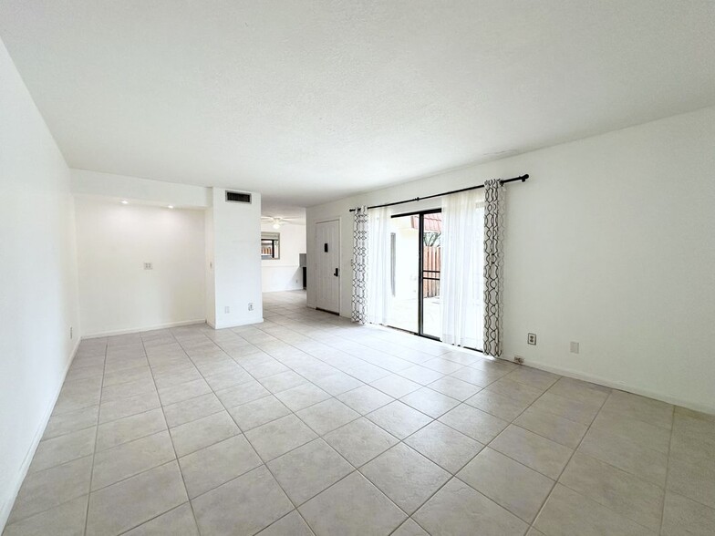 Building Photo - 3103 Spanish Wells Dr