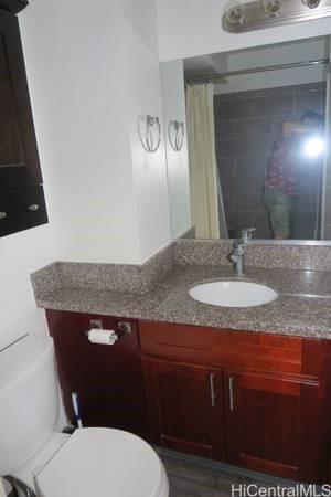 Building Photo - 2345 Ala Wai Blvd