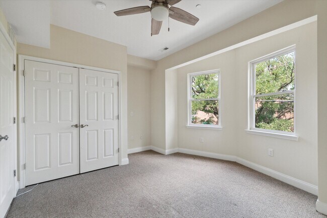 Building Photo - 1408 Willington St