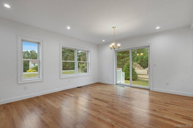 Building Photo - 65 Paulding Ln