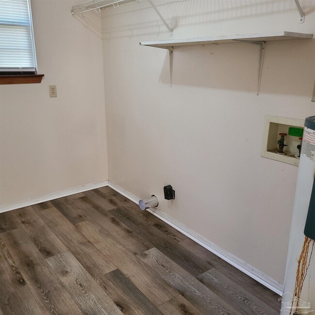 Building Photo - 7804 Deborah Dr