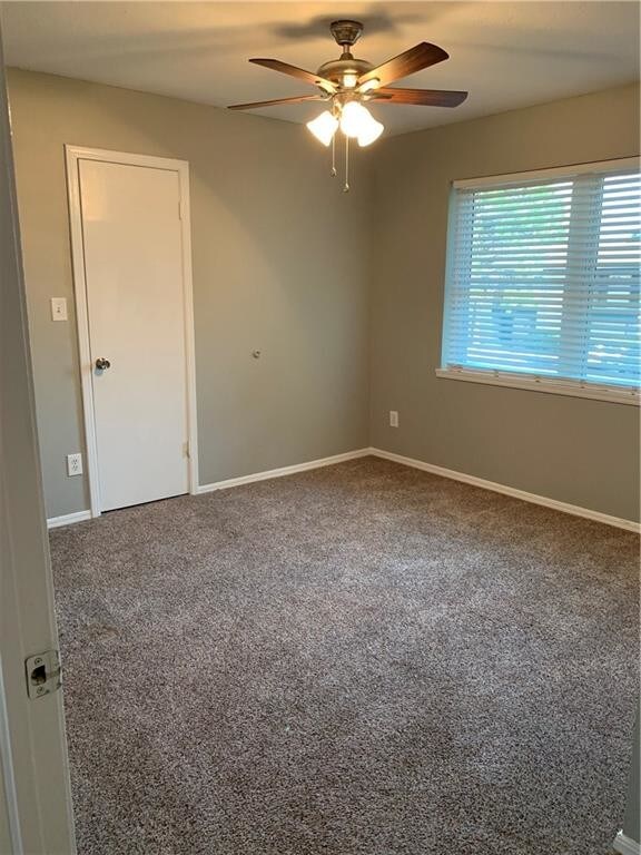 Building Photo - 1713 E Lindsey St