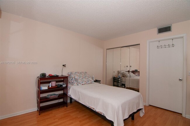 Building Photo - 1351 SW 125th Ave