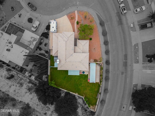 Building Photo - 6052 Bandolero Dr