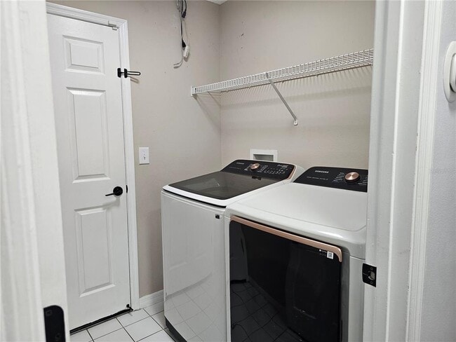 Building Photo - 11761 Hatcher Cir