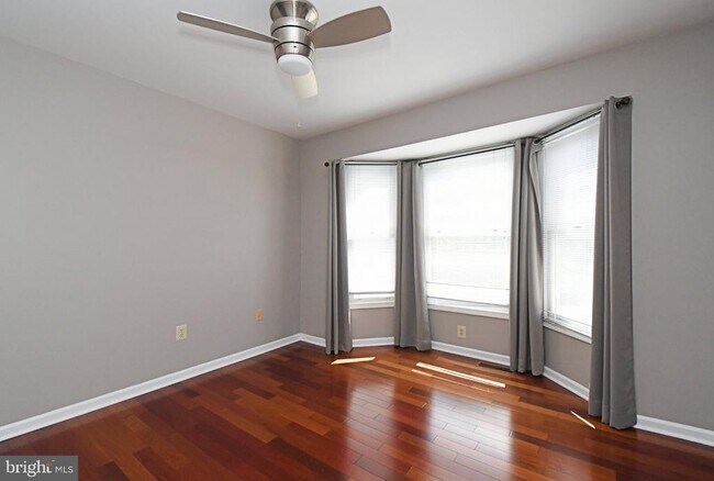 Building Photo - 6 Kanon Ct
