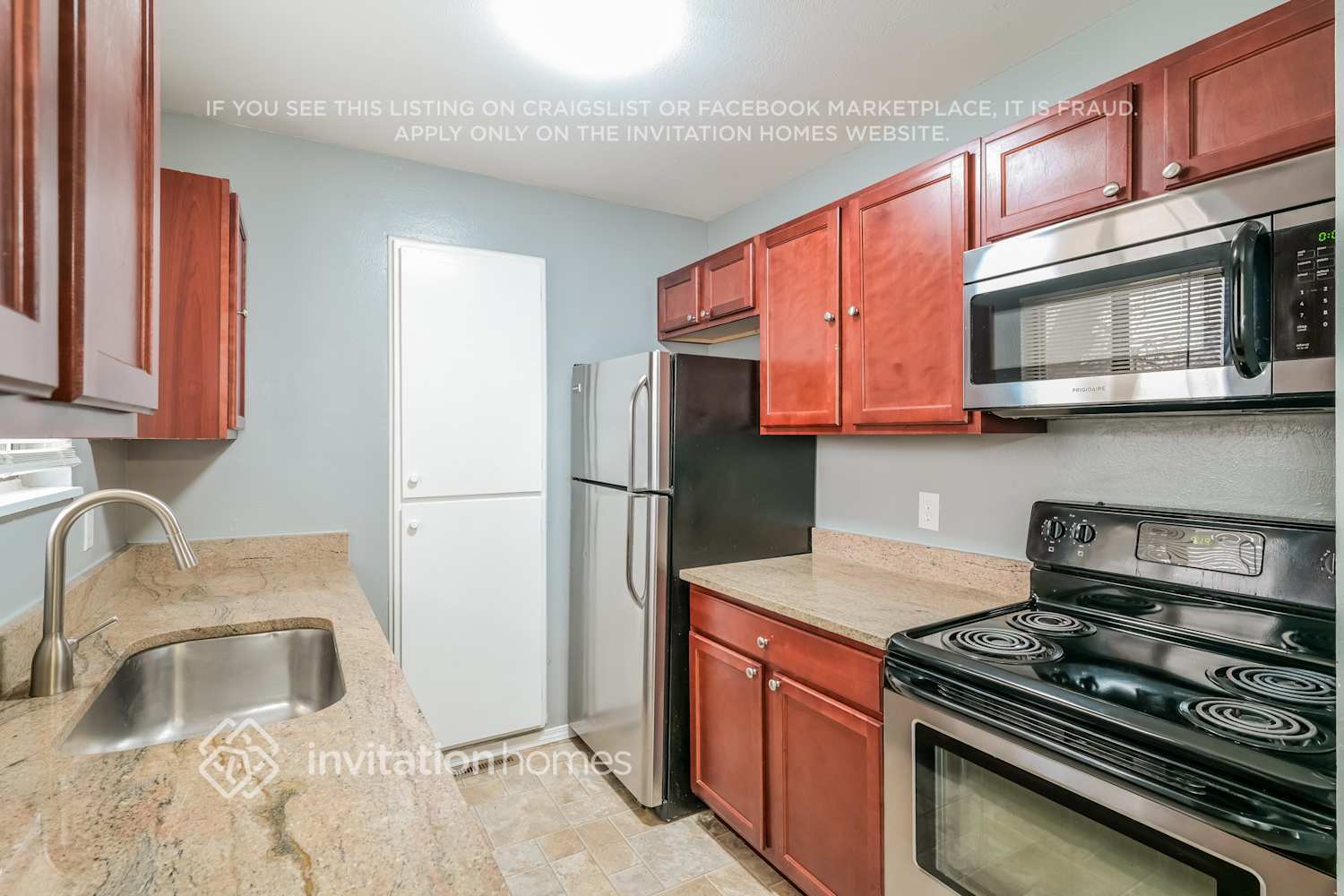 Building Photo - 3922 S Pagosa St