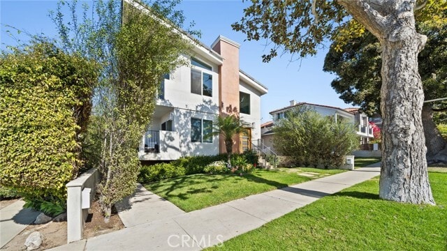 Building Photo - 521 Avenue C