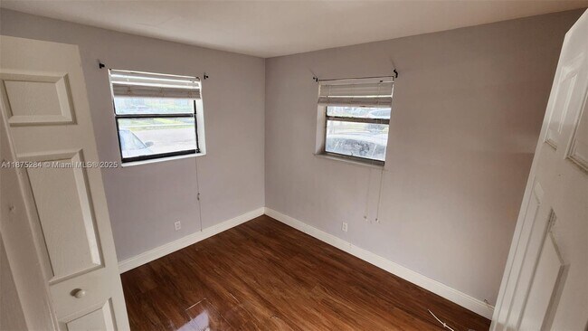 Building Photo - 1210 NW 30th Ave