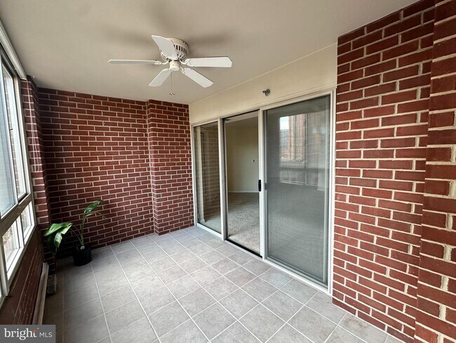 Building Photo - 2181 Jamieson Ave
