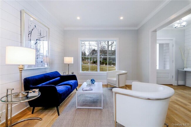 Building Photo - 184 Soundview Ave