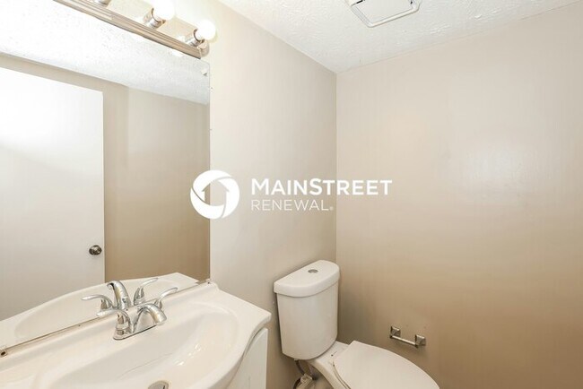 Building Photo - 3 Bedroom Pet-Friendly Home in Jonesboro, GA with Main Street Renewal