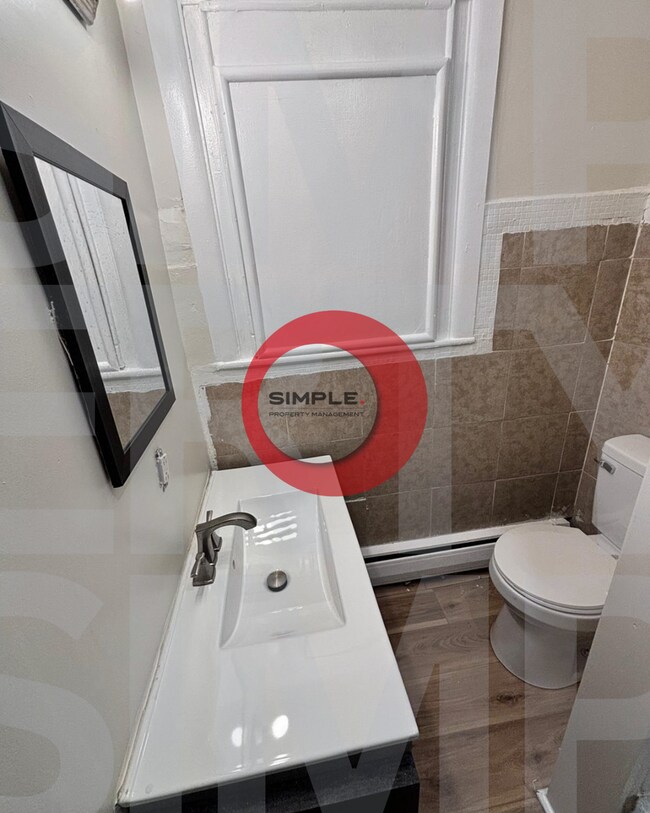 Building Photo - 343 Chestnut St