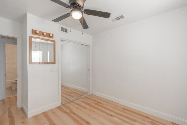Building Photo - Updated 2 Bed in El Reno
