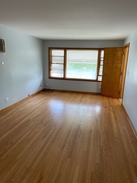 Building Photo - 4570 N Narragansett Ave