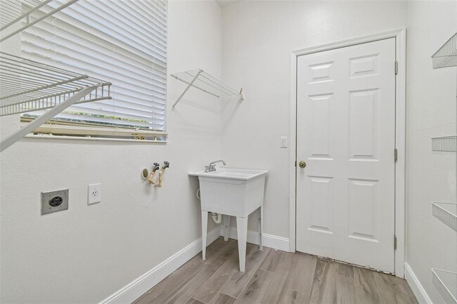 Building Photo - 3311 Stonebridge Trail