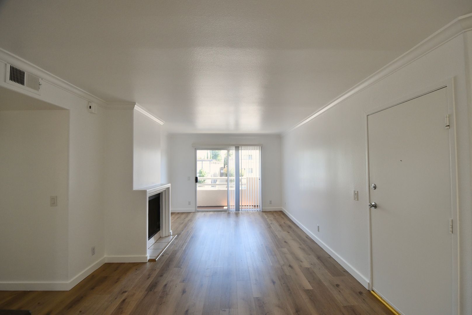 Building Photo - 6041 Fulton Ave